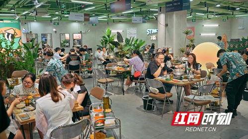 邵阳大汉悦地下停车场吃瓜视频,现场直击，一幕幕引人热议