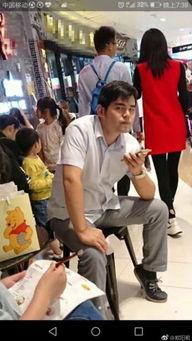 吃瓜路人偶遇周杰伦视频,偶遇周杰伦！吃瓜路人捕捉到天王瞬间