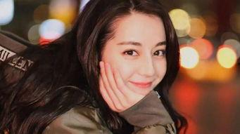 范丞丞吃迪丽热巴瓜视频,甜蜜互动引网友热议